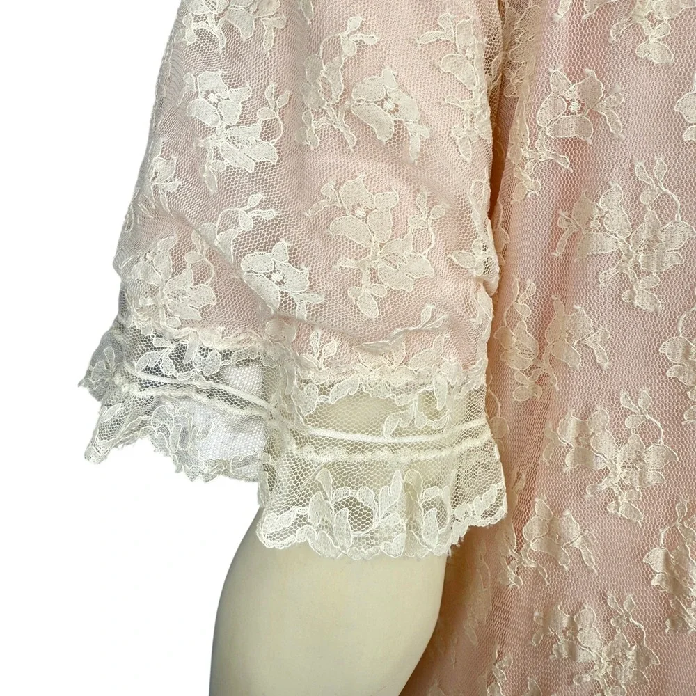 Linda Underlovelies vintage peignoir